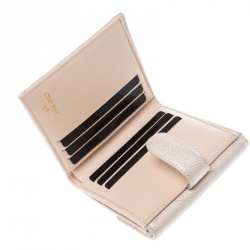 مملوكة مسبقًا Chanel Beige Clair Quilted Caviar Leather Compact Wallet