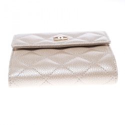 مملوكة مسبقًا Chanel Beige Clair Quilted Caviar Leather Compact Wallet