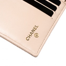 مملوكة مسبقًا Chanel Beige Clair Quilted Caviar Leather Compact Wallet