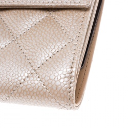 مملوكة مسبقًا Chanel Beige Clair Quilted Caviar Leather Compact Wallet