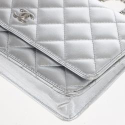 مملوكة مسبقًا Chanel Silver Quilted Classic Quilted WOC Bag