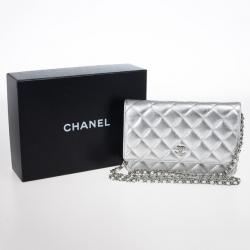 مملوكة مسبقًا Chanel Silver Quilted Classic Quilted WOC Bag