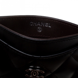 مملوكة مسبقًا Chanel Black Quilted Leather Classic Card Holder