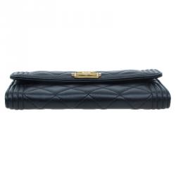 مملوكة مسبقًا Chanel Black Quilted Lambskin Wallet