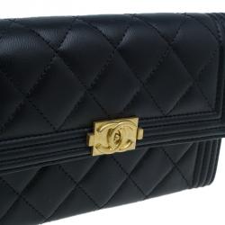 مملوكة مسبقًا Chanel Black Quilted Lambskin Wallet