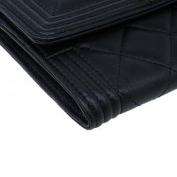مملوكة مسبقًا Chanel Black Quilted Lambskin Wallet