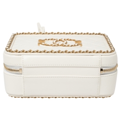 Pre Owned Chanel White Quilted Leather CC Filigree Chain Around Vanity Case Bag