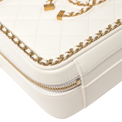 Pre Owned Chanel White Quilted Leather CC Filigree Chain Around Vanity Case Bag