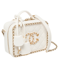 Pre Owned Chanel White Quilted Leather CC Filigree Chain Around Vanity Case Bag