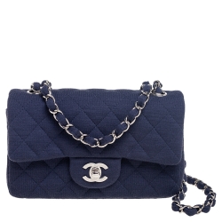 مملوكة مسبقًا Chanel Navy Blue Quilted Jersey New Mini Classic Single Flap Bag