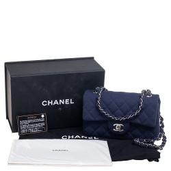 مملوكة مسبقًا Chanel Navy Blue Quilted Jersey New Mini Classic Single Flap Bag