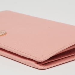 Pre Owned محفظة شانيل جلد وردي مزينة سي سي ثنائية الطية