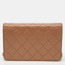 مملوكة مسبقًا Chanel Beige Quilted Caviar Leather Chain CC Wallet on Chain