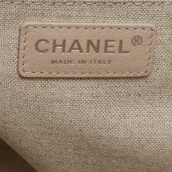 مملوكة مسبقًا حقيبة يد توتس شانيل دوفيل شوبر جلد وكانفاس وردي كبيرة 