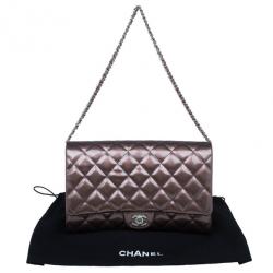 Pre Owned حقيبة كلتش شانيل جلد برنزي لامع بسلسلة