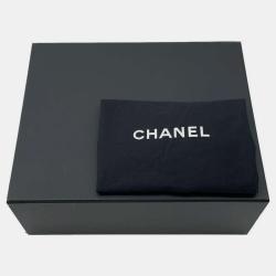 Pre Owned Chanel White Leather Medium Classic Double Flap Bag