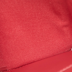 مملوكة مسبقًا Chanel Black Quilted Leather 19 Trifold Wallet