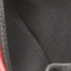 مملوكة مسبقًا Chanel Black Quilted Leather 19 Trifold Wallet