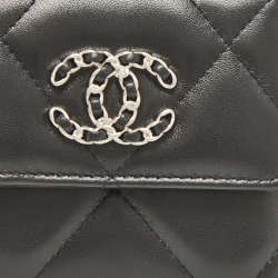 مملوكة مسبقًا Chanel Black Quilted Leather 19 Trifold Wallet