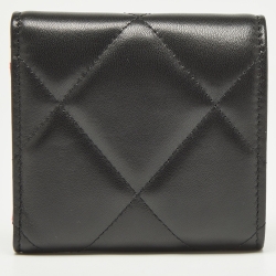 مملوكة مسبقًا Chanel Black Quilted Leather 19 Trifold Wallet