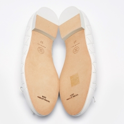 Pre Owned Chanel White Leather Pearl Embellished CC Bow Ballet Flats Size 37