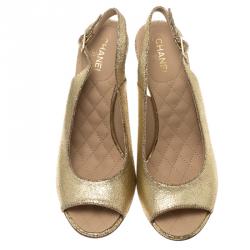 Pre Owned Chanel Gold Crackled Leather Glitter CC Lucite Heel Peep Toe Slingback Sandals Size 38