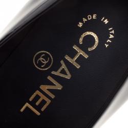 Pre Owned Chanel Black Patent CC Cap Toe Pumps Size 37.5