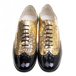 Pre Owned Chanel Metallic Gold And Black Patent Brogue Leather Lace-Up Oxford Size 40.5