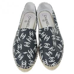 مملوكة مسبقًا Chanel Black CC Leather Espadrilles Size 38