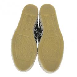مملوكة مسبقًا Chanel Black CC Leather Espadrilles Size 38