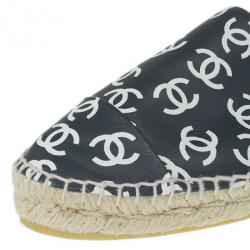 مملوكة مسبقًا Chanel Black CC Leather Espadrilles Size 38