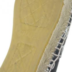 مملوكة مسبقًا Chanel Black CC Leather Espadrilles Size 38