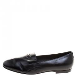 Pre Owned حذاء سموكينغ سليبرز شانيل جلد أسود CC مقاس 39.5