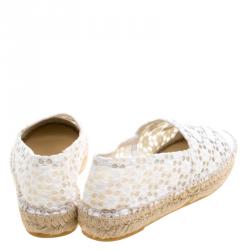 مملوكة مسبقًا حذاء إسبادريلز شانيل CC جلد لامع وقطن مطرز حلقات أبيض مقاس 37