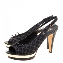مملوكة مسبقًا Chanel Black Checkered Embroidered Canvas Peep Toe Platform Slingback Sandals Size 42