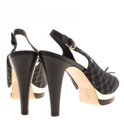 مملوكة مسبقًا Chanel Black Checkered Embroidered Canvas Peep Toe Platform Slingback Sandals Size 42