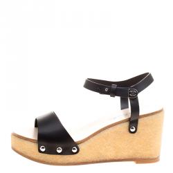 مملوكة مسبقًا صندل شانيل جلد أسود كعب روكي بحزام للكاحل نعل سميك مقاس 40