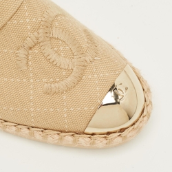 مملوكة مسبقًا Chanel CC Size 36 Beige Canvas and Metal Cap Toe Espadrille Flats