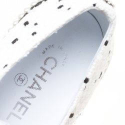 Chanel Monochrome Tweed and Canvas Cap Toe Faux Pearl Trim Oxfords Size 40