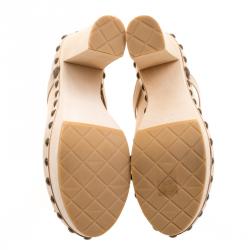 Pre Owned حذاء شانيل نعل سميك خشب مرصع جلد بيج مقاس 40