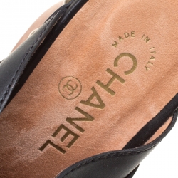 مملوكة مسبقًا Chanel Black Leather Studded Wood Platform Mules Size 42