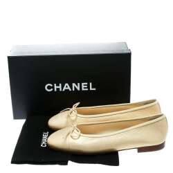 مملوكة مسبقًا Chanel Gold Leather CC Cap Toe Bow Ballet Flats Size 39