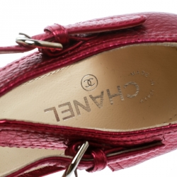 مملوكة مسبقًا Chanel Metallic Pink Leather CC Chain Link Flat Sandals Size 39.5