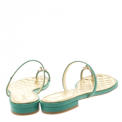 مملوكة مسبقًا Chanel Green Leather Enamel Embellished Toe Ring Flat Sandals Size 36.5
