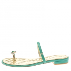 مملوكة مسبقًا Chanel Green Leather Enamel Embellished Toe Ring Flat Sandals Size 36.5
