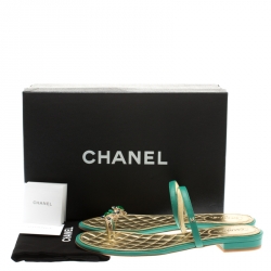 مملوكة مسبقًا Chanel Green Leather Enamel Embellished Toe Ring Flat Sandals Size 36.5
