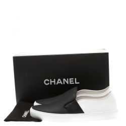 Pre Owned Chanel Monochrome Leather Slip On Sneakers Size 39.5