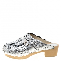 Chanel Metallic Silver Leather CC Turnlock Camellia Wood Platform Mules Size 39.5