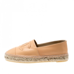 مملوكة مسبقًا Chanel Beige Leather CC Espadrilles Size 39