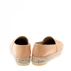 مملوكة مسبقًا Chanel Beige Leather CC Espadrilles Size 39